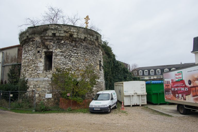 La tour Saint-Martin rachetée pour un euro