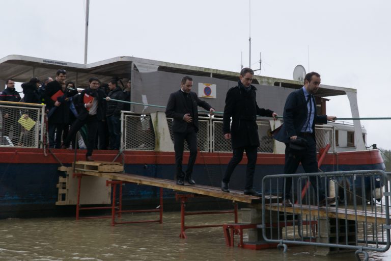 En visite, Sébastien Lecornu salue les forces mobilisées pendant la crue