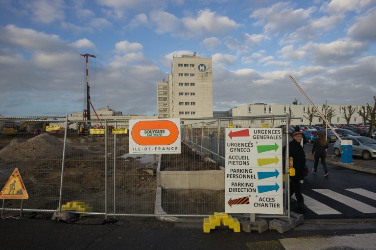 Hôpitaux : le déficit de retour à Poissy et Mantes-la-Jolie