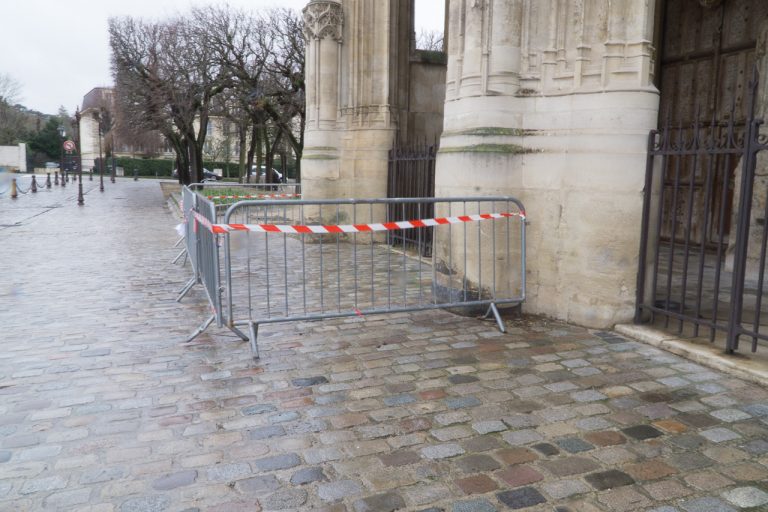 Des risques de chutes de pierres à la collégiale