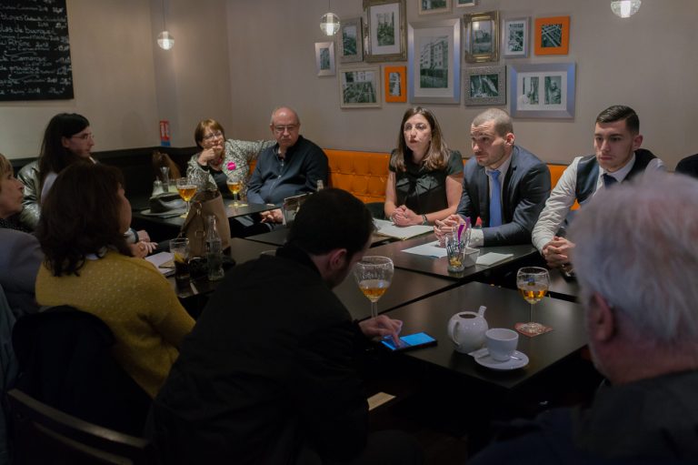 En marche vers la mairie avec un wiki ?