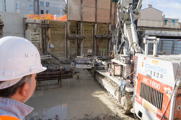 Chantier du RER E : un mur anti-bruit et beaucoup de questions