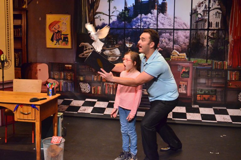 Fou rire et magie garantis avec l’école des magiciens