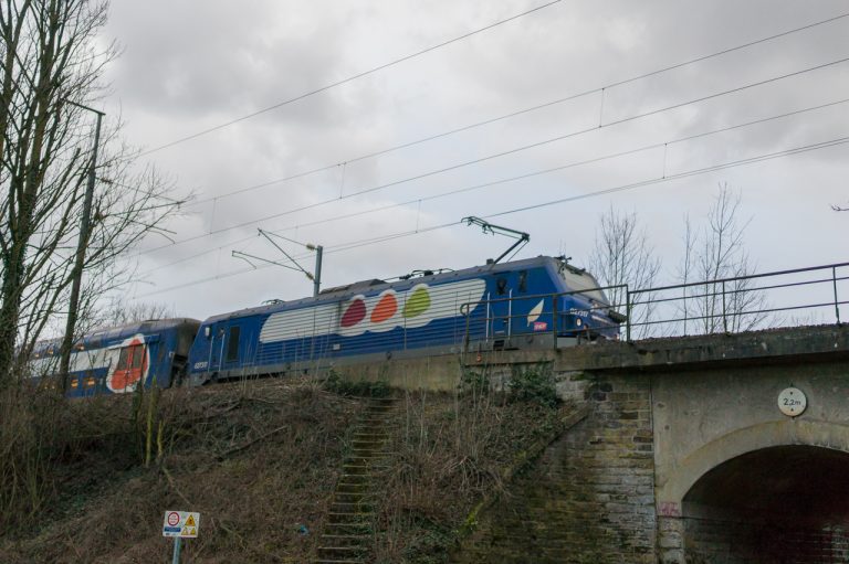 Une personne tombe sur la voie, trafic paralysé