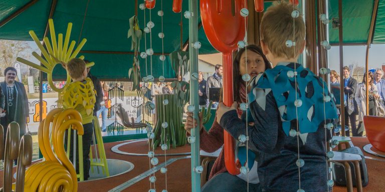 Un manège musical pour sensibiliser à l’environnement