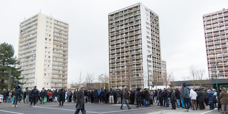 Trois placiers du marché et un employé de mairie mis en examen