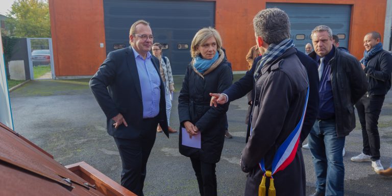 Les lycées franciliens bientôt équipés de tuiles solaires