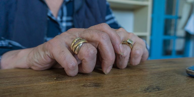 Deux hommes interpellés pour vols à la fausse qualité