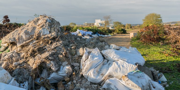 Plaine des déchets : les associations déposent leur projet