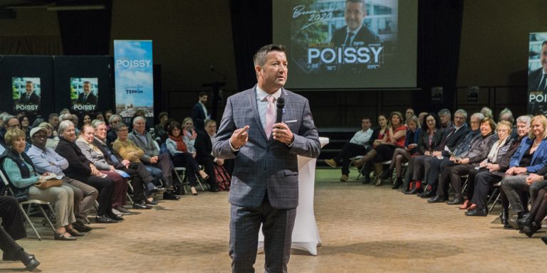 Karl Olive souhaite construire une « maison rose »