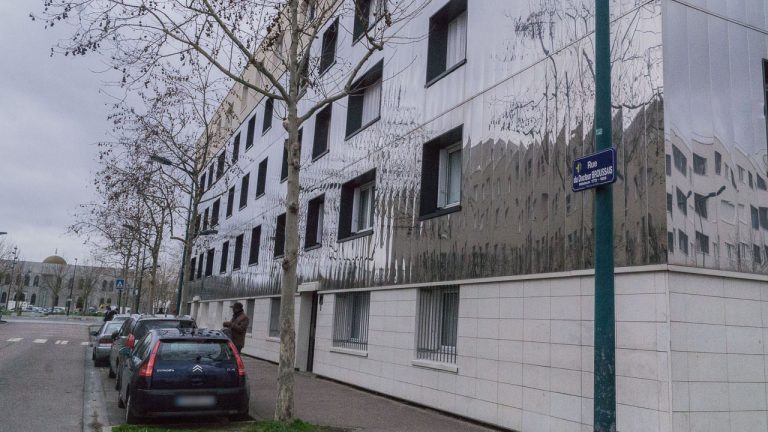 Forcé à dealer pour rembourser sa dette puis tabassé