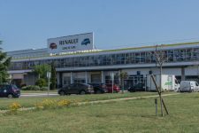 Fermeture de l’usine Renault-Flins, entre « rumeurs » et expectative