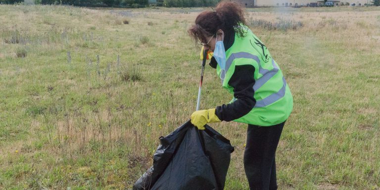 Élus et habitants se mobilisent pour nettoyer la ville