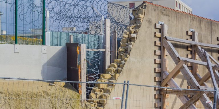 Mur de la prison : une reconstruction espérée en février 2021