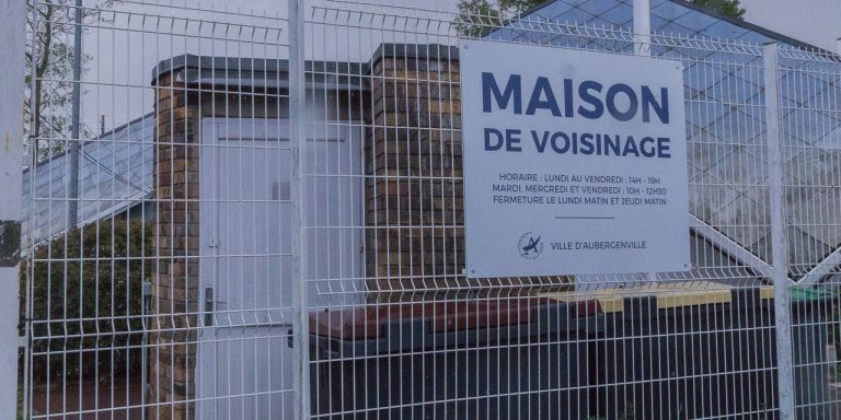 Une tragédie ballet à la maison du voisinage