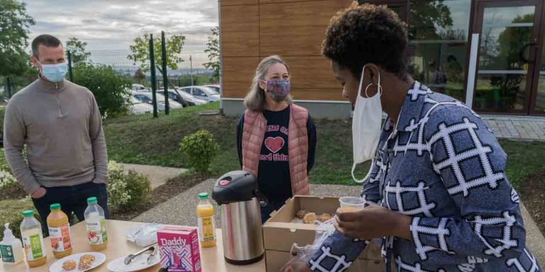 Du café pour se faire connaître auprès des parents