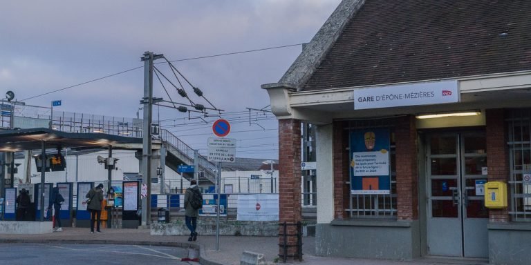 Les habitants inquiets du stationnement à la future gare d’Epône-Mézières