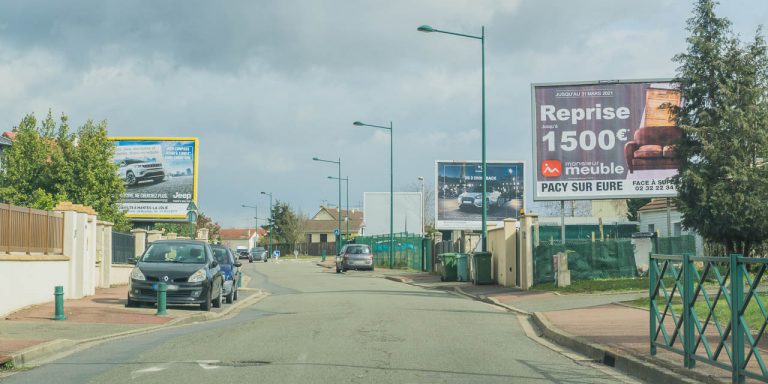 Publicités : la communauté urbaine souhaite une harmonisation