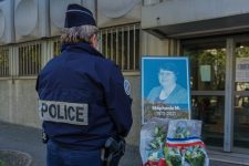 La Ville rend hommage à la policière tuée à Rambouillet