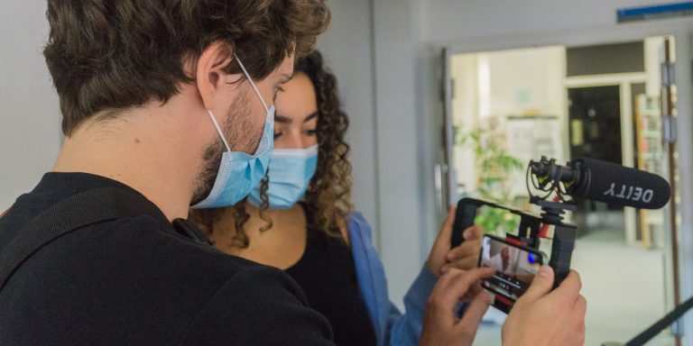 Des jeunes créent leurs courts-métrages avec France télévisions