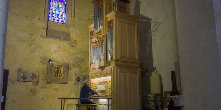 Après dix ans de reconstruction, l’orgue de l’église est enfin béni
