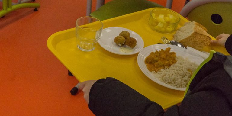 Pas d’augmentation du plateau-repas dans les cantines des lycées franciliens
