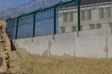 La reconstruction du mur  de la prison débutera en avril