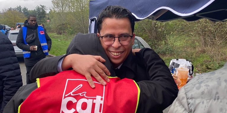 Mounir Satouri apporte son soutien aux chauffeurs de bus en grève de Keolis