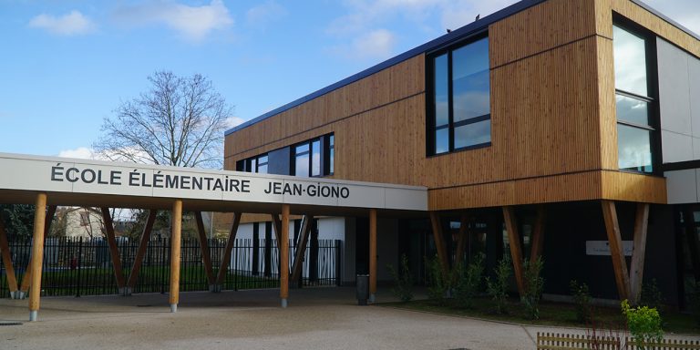 Faite à 70% de bois, la nouvelle école Jean-Giono se veut écoresponsable