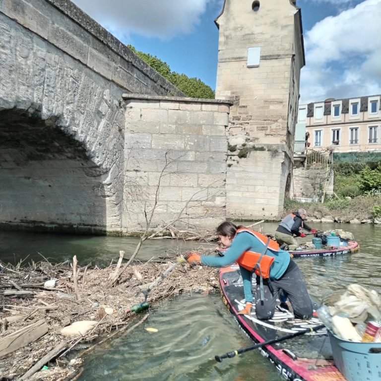 Les berges de Seine nettoyées… en paddle