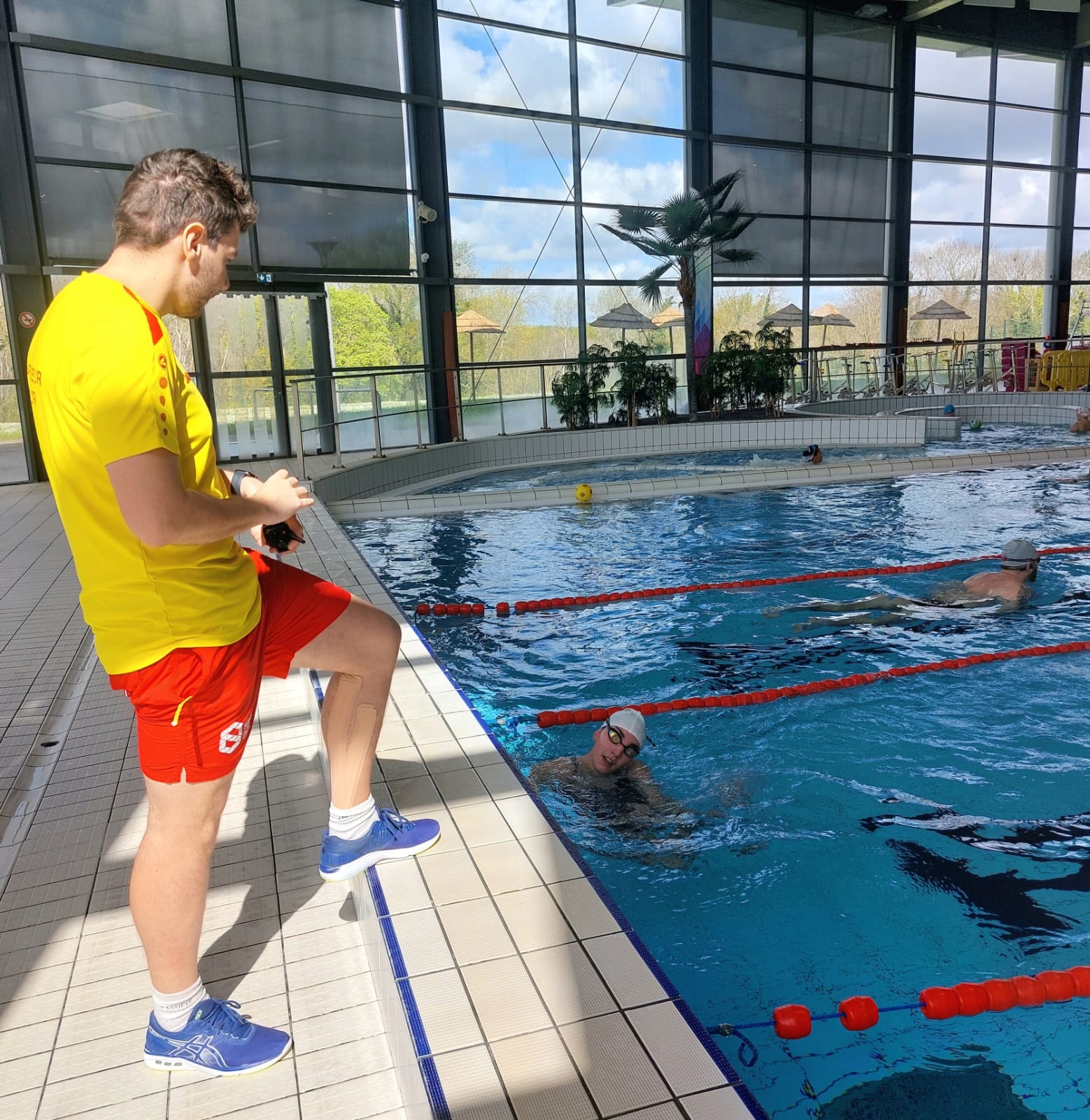 Le métier de maître-nageur n’attire plus - La Gazette en Yvelines