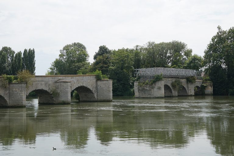 Le chantier de l’un des plus vieux ponts de France est lancé