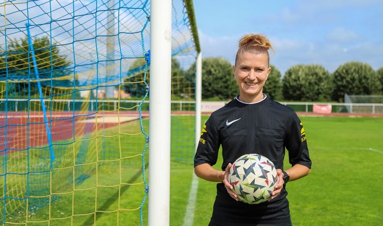 Cécile Bessières, une Yvelinoise au sifflet de l’Arkema Première Ligue