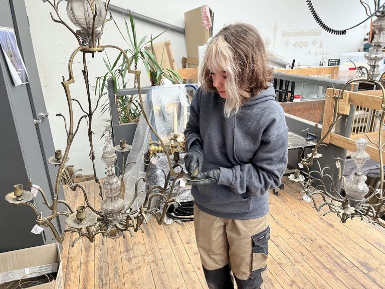 À la Collégiale, on veut retrouver les lustres d’antan