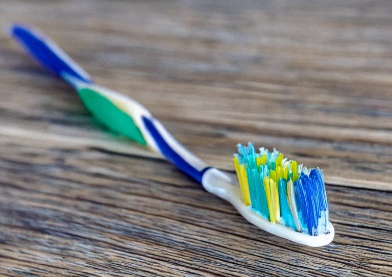 Bientôt un banc fabriqué à base… de brosses à dents recyclées