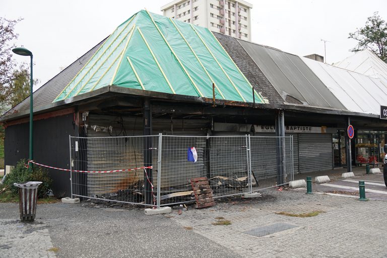 Série d’incendies au centre commercial des Merisiers