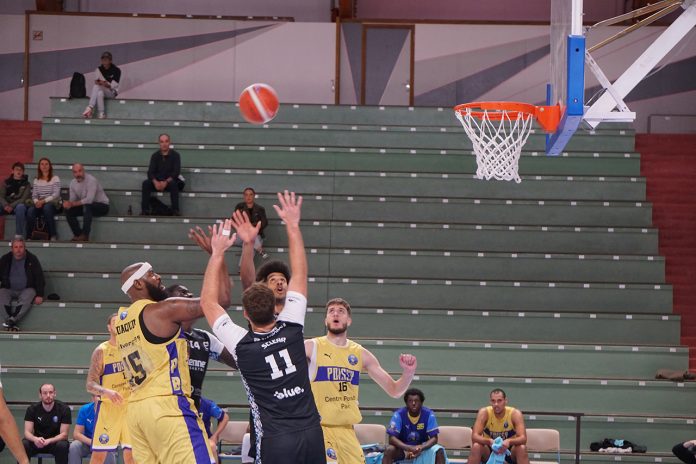 1280-Poissy-Basket-tir-panier-droite