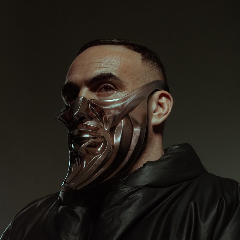 Médine, héraut des oubliés de la Nation dans son nouvel album