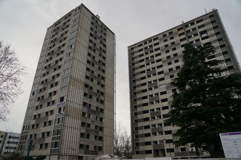 Tours Ader : un dernier recueillement avant la disparition complète