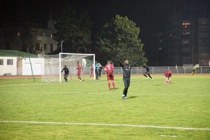 1280-football-FC-Mantois-but-célébration-match