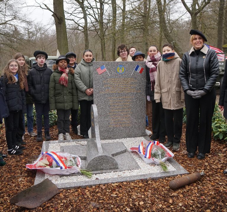 Comment des écoliers ont enquêté sur le crash d’un bombardier américain