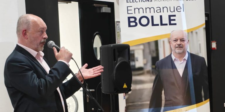 Municipale 2026 : À Épône, Emmanuel Bolle renverse Ivica Jovic