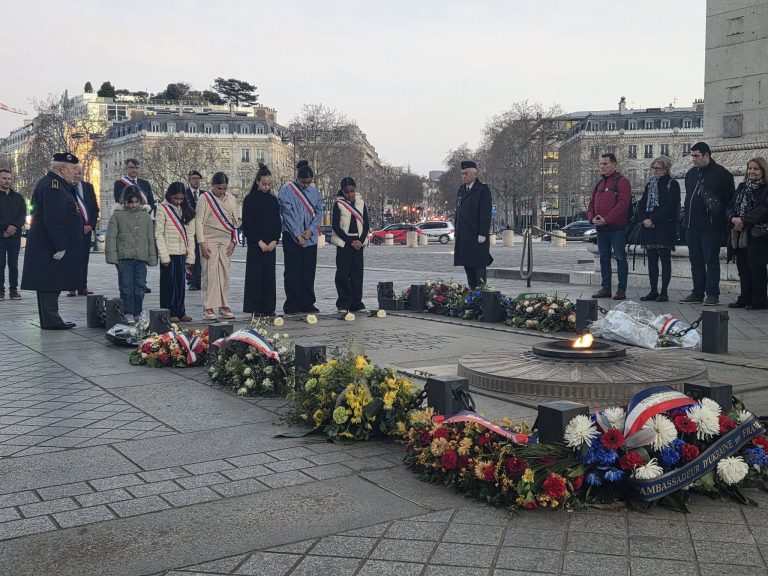 Ces jeunes Rosnéens ont ravivé la flamme du Soldat Inconnu