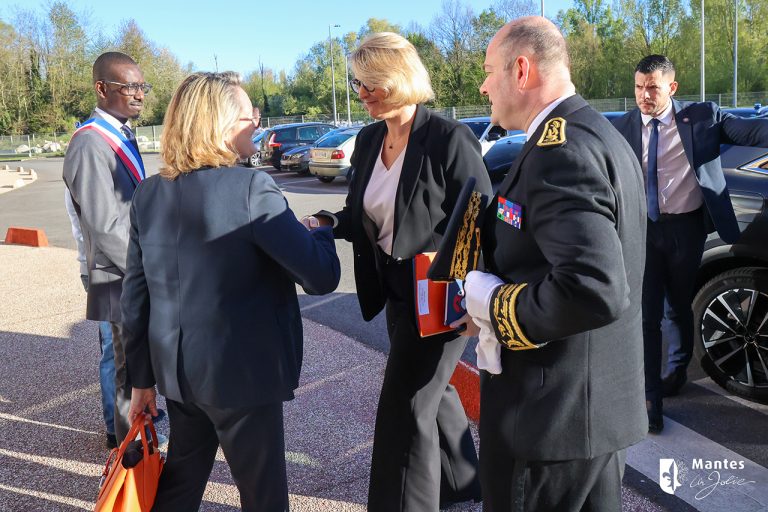 Protoxyde d’azote : une ministre en visite à la clinique de l’Oiseau blanc