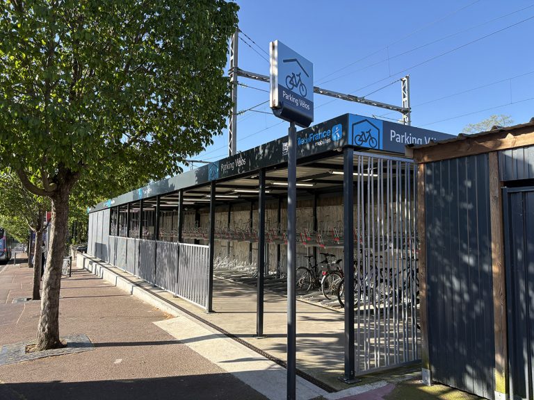 Un nouveau parking vélo  à la gare fin d’Oise