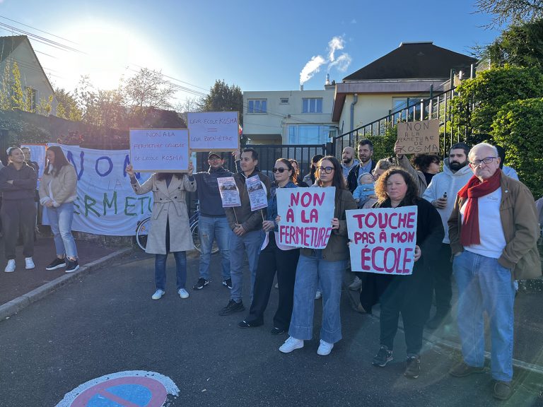 « Une trahison » : des parents en colère suite à la fermeture programmée d’une école maternelle