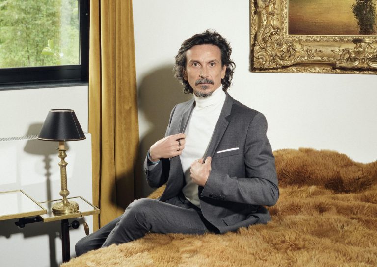 Arnaud Tsamère investit le théâtre