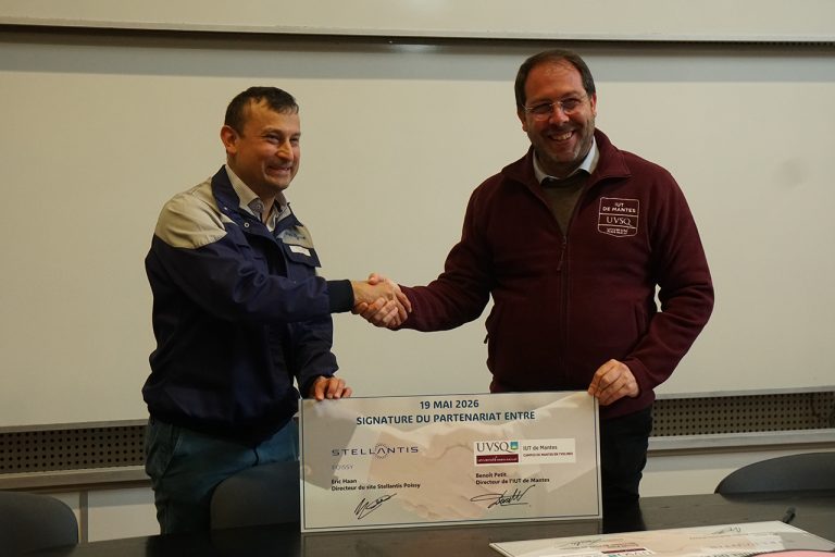 L’IUT de Mantes-en-Yvelines et Stellantis s’unissent pour former les métiers de demain