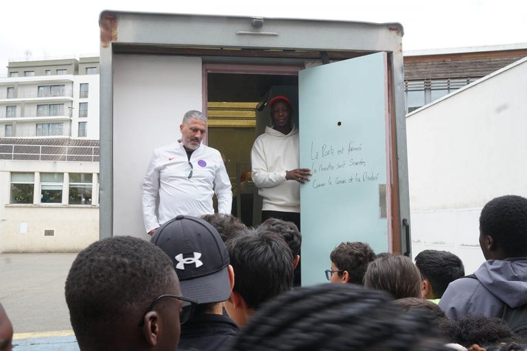 La Grotte mobile, cellule pour la prévention des rixes