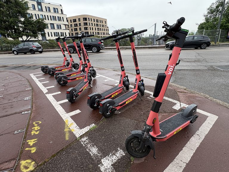 Un nouvel opérateur pour les 1 000 vélos et trottinettes électriques de la communauté urbaine
